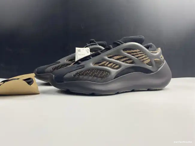 V3 GY0189 ADIDAS 700 YEEZY 0615